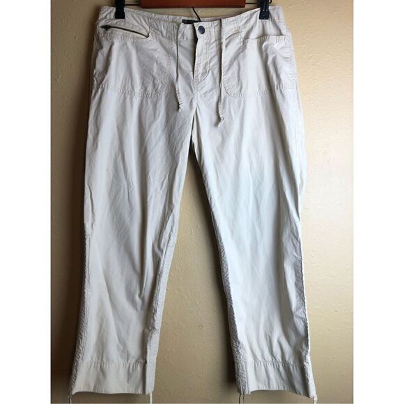 Abercrombie & Fitch Neutral Tan Cropped Cargo Baggy Pants Woman’s Size 6 - Picture 3 of 11